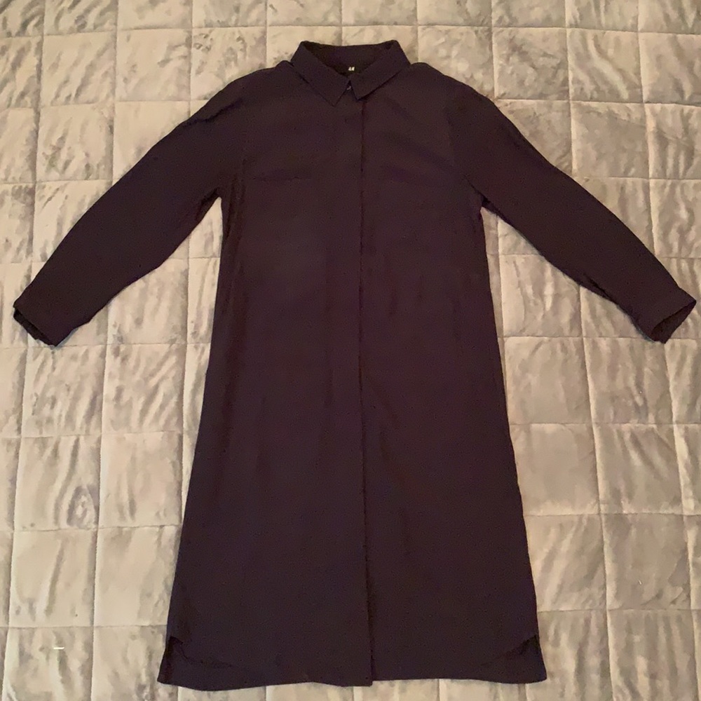 H&M long sleeve shirt dress. Navy. Size 2